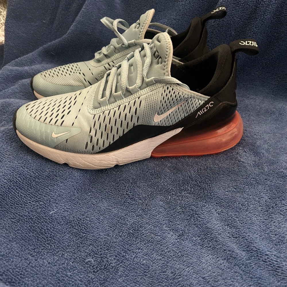 Nike Air Max 270 Sneakers